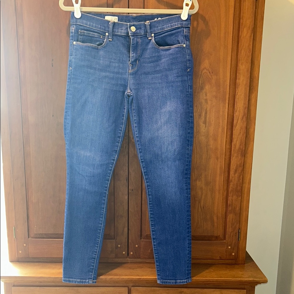 Gap 1969 Classic Blue Women's Legging Jeans